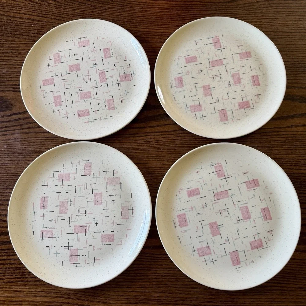 Vtg Vernon Ware Tickled Pink Dinner Plates 10